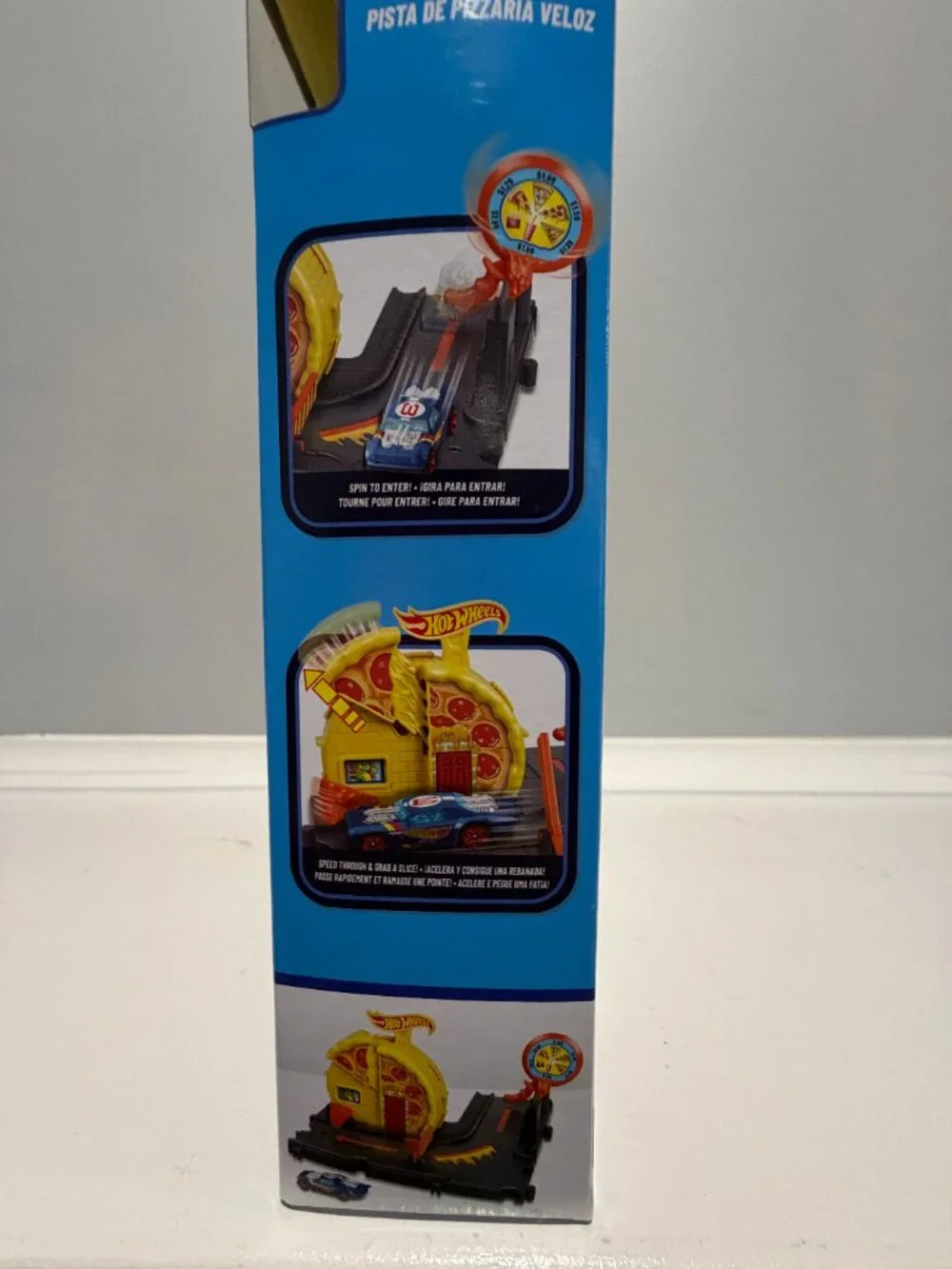 Hot Wheels City Speedy Pizza Pick-Up Track Set